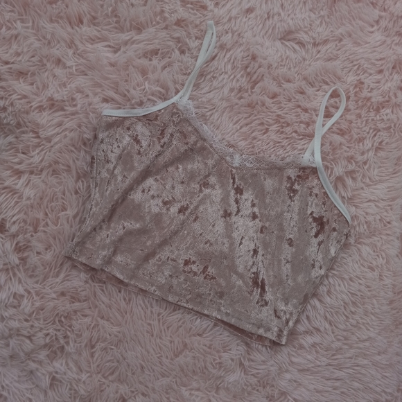 Crushed velvet lace trim baby rose pink crop top - Picture 2 of 7